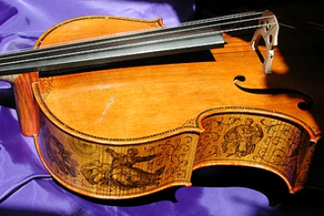 decorated cello -Martin August 2004  ( inlaid instrument )-( op,43-vc5